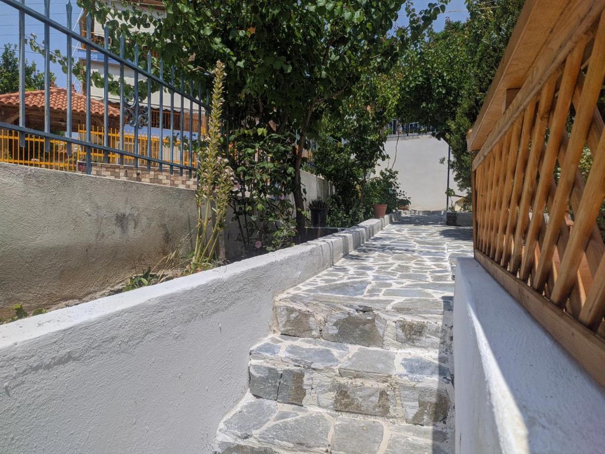 Iliakti Relaxing Seaside Villa Salamis Bagian luar foto